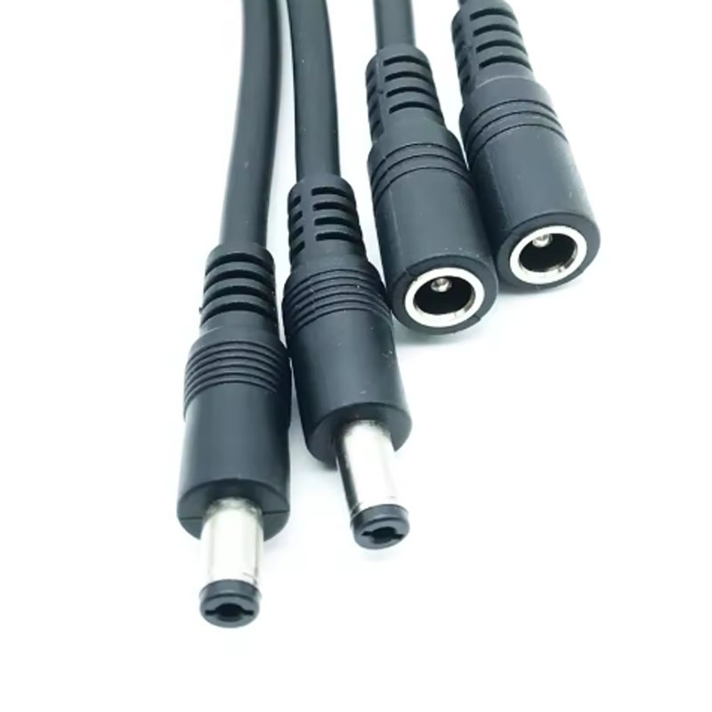 1PC DC 5.5mm * 2.1mm 1 Naar 2  - Led El Wire recensie en prijs